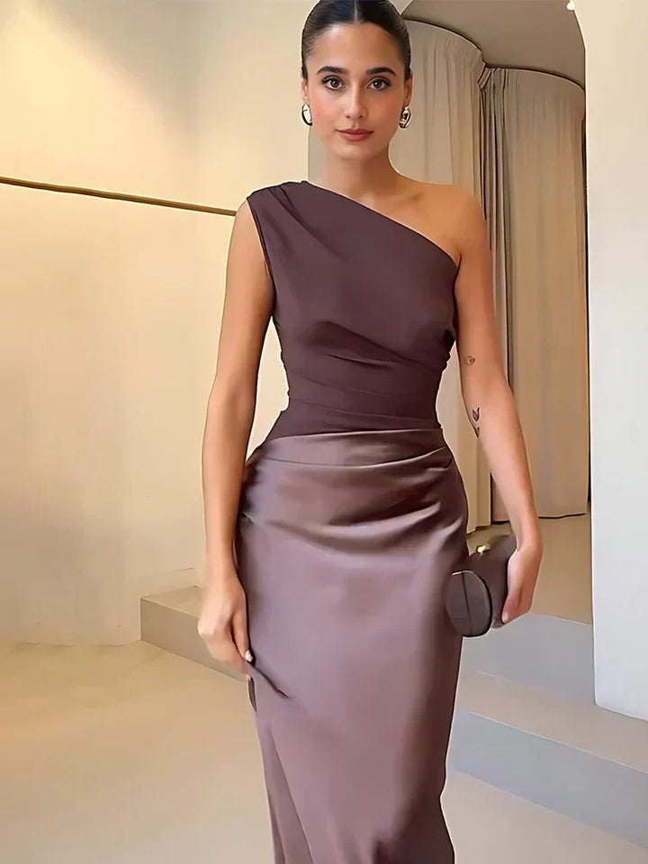 Vivian & Claire™ | Maxi Dress with a Guilt in Satin