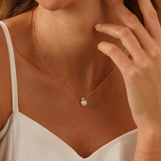 MADELEINE PEARL PENDANT